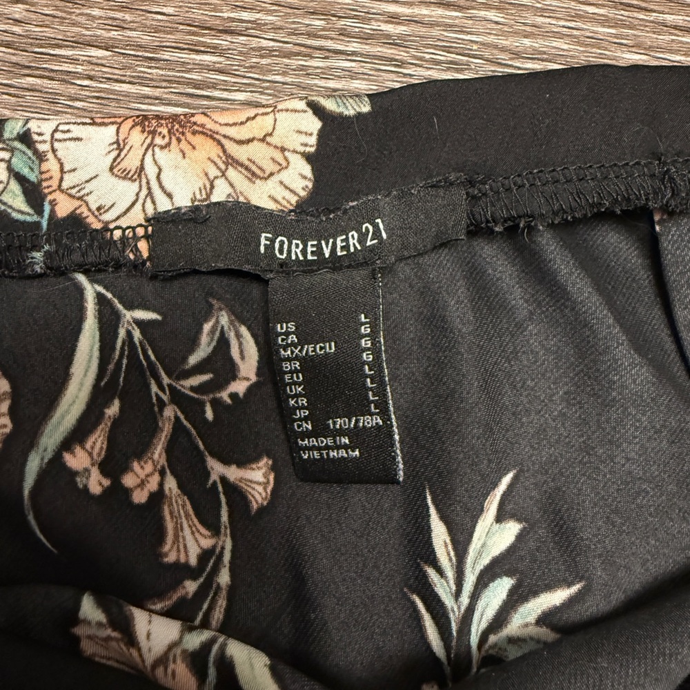 Forever 21 Black Floral Skirt